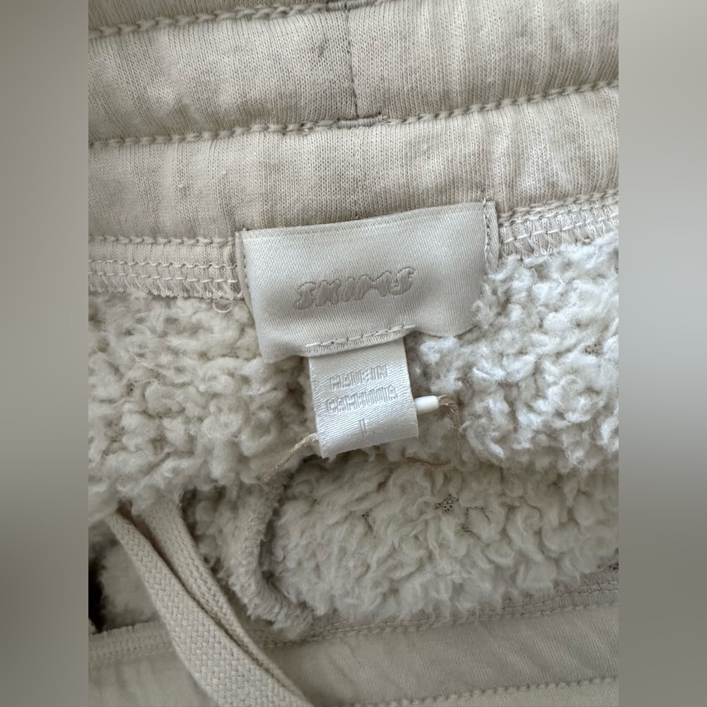 NWT SKIMS Cozy Knit Sherpa Fleece Jogger, Bone (L) - Picture 8 of 9